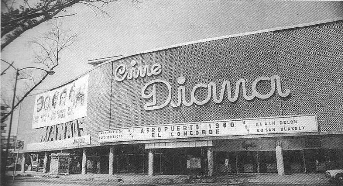 ¿Sabes qué pasó con las antiguas salas de cine en la #CDMX? @Factico_Mx te cuenta